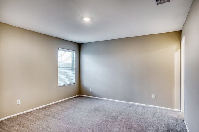 Building Photo - 9214 Burnet Flds Dr