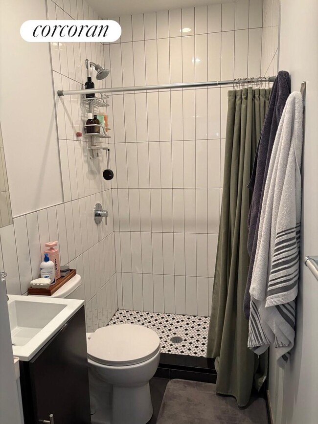 Building Photo - 498 Court St