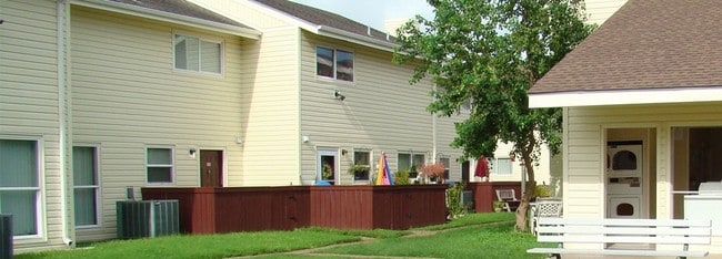 Building Photo - South Shore Coastal Living