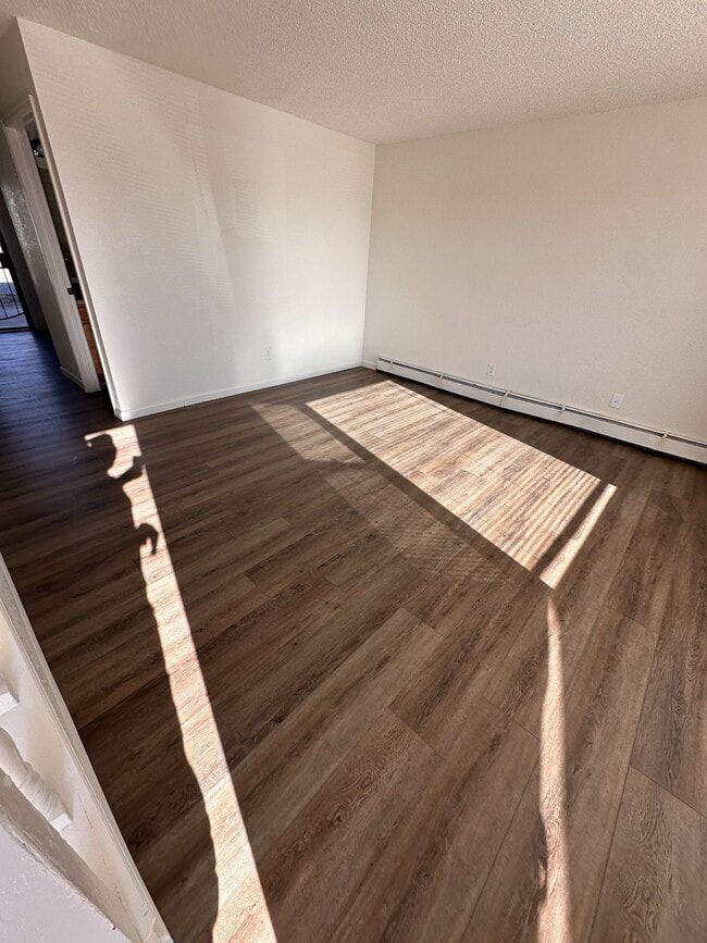 Building Photo - 3244 Rood Ct