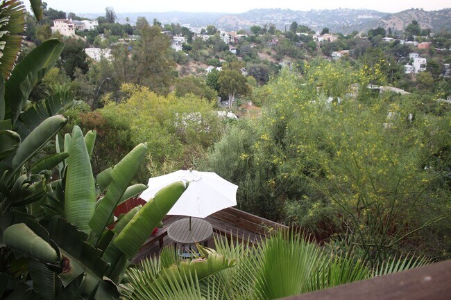 Building Photo - Stunning 2 bed/ 2 Bath Mid Century Modern Mount Washington Home with Panoramic Views, Floor to Ce...