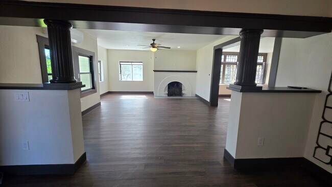 Building Photo - 345 N Van Ness Ave