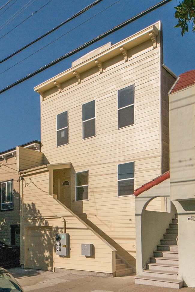Building Photo - 144-146 Anza