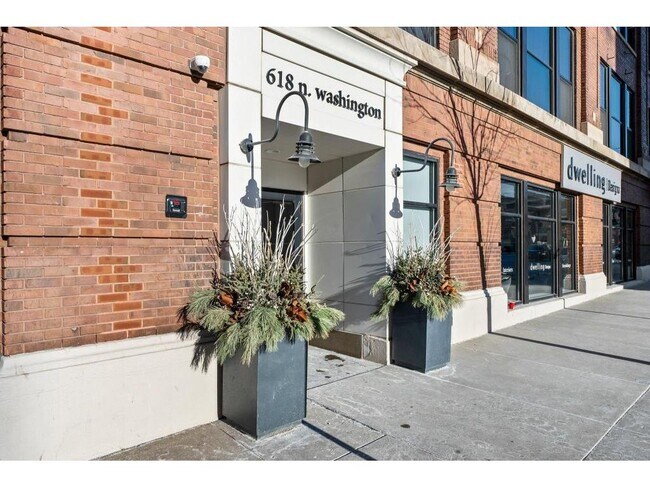 Building Photo - 618 N Washington Ave
