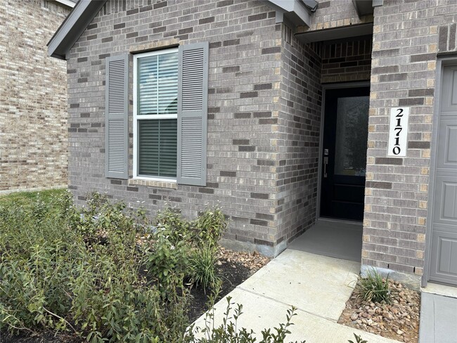 Building Photo - 21710 Willow River Canyon Ln