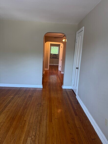 Building Photo - 2814 Lawndale Ave