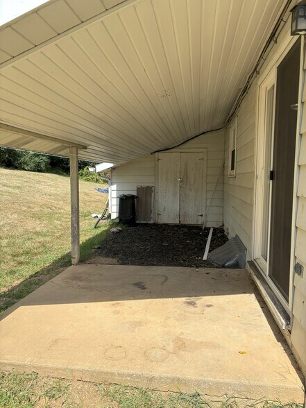Back Patio - 2171 Mountain View Ave
