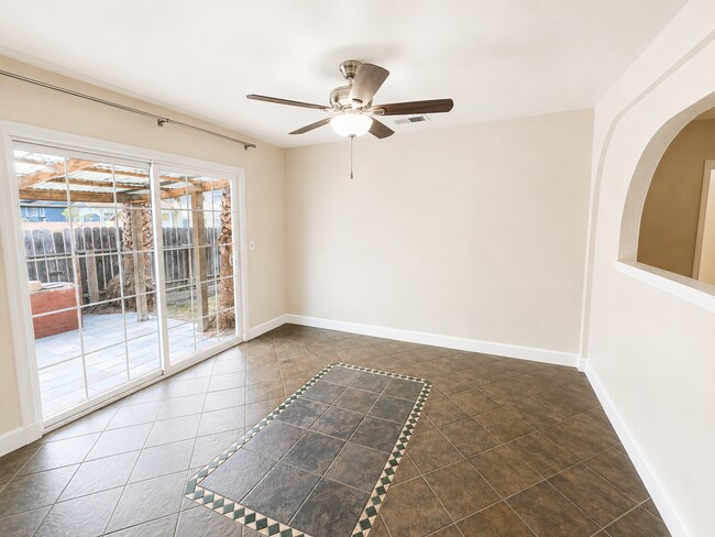 Building Photo - 6298 Dairy Ave