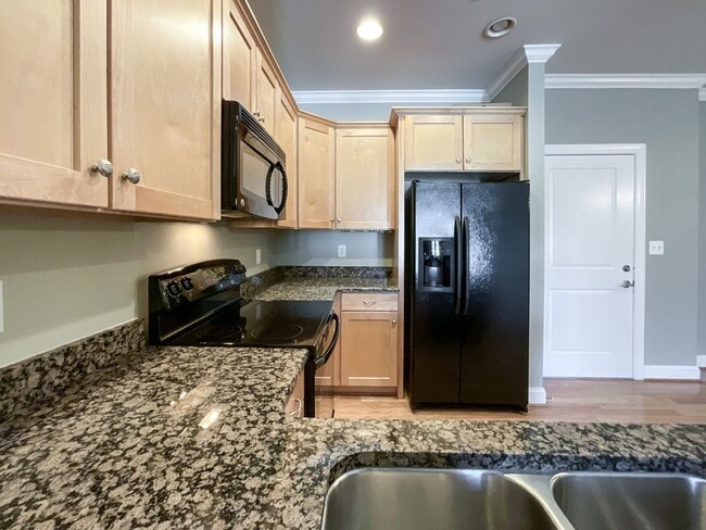 Building Photo - COMING SOON! Charlotte Living at Its Best!...