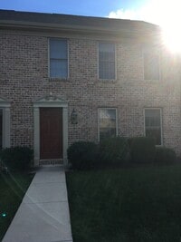 Building Photo - 369 Stonehedge Ln