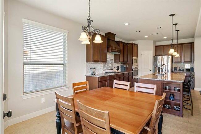 Building Photo - 27 S Greenprint Cir