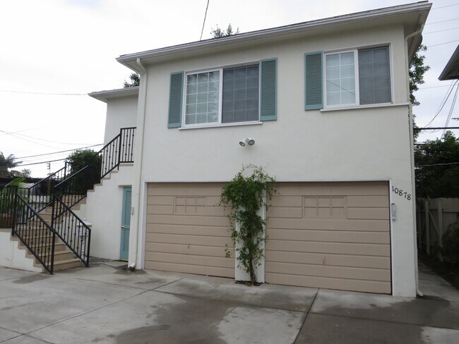 REAR PRIVATE UNIT - 10878 National Blvd