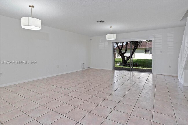 Building Photo - 706 NW 108th Terrace