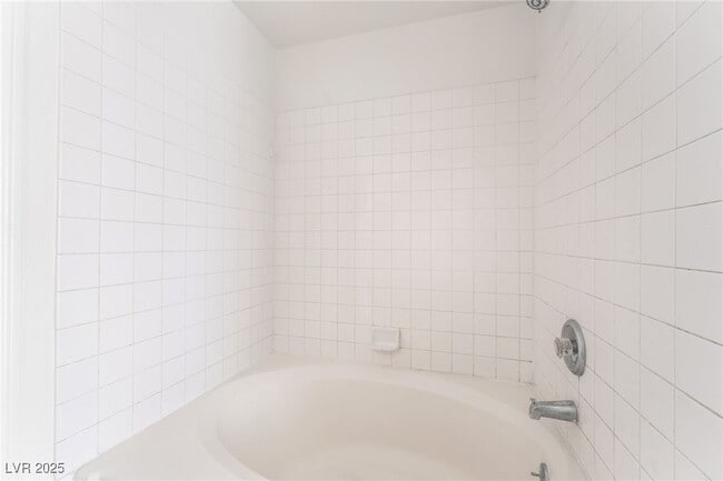 Building Photo - 505 Escoto Pl