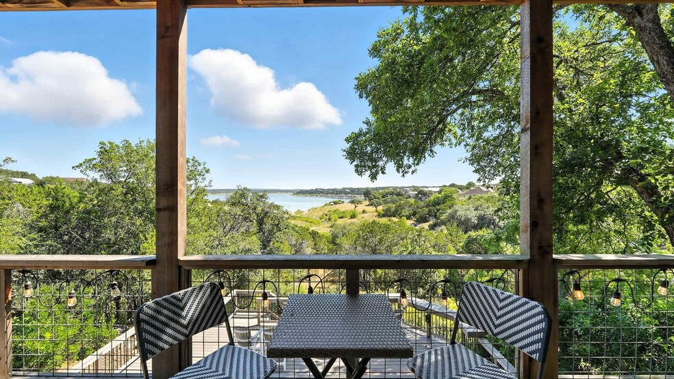 Building Photo - 1240 Canyon Springs Dr