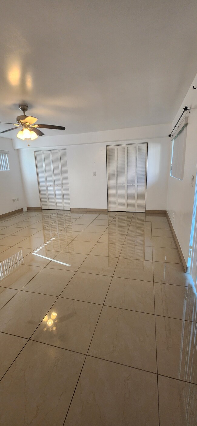 Building Photo - 1511 NE 160th St