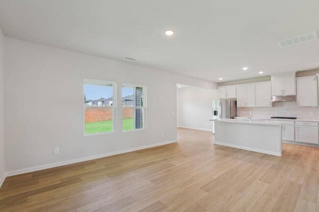 Building Photo - 805 Ottawa Dr