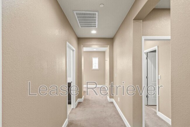 Building Photo - 479 W Esplanade Dr