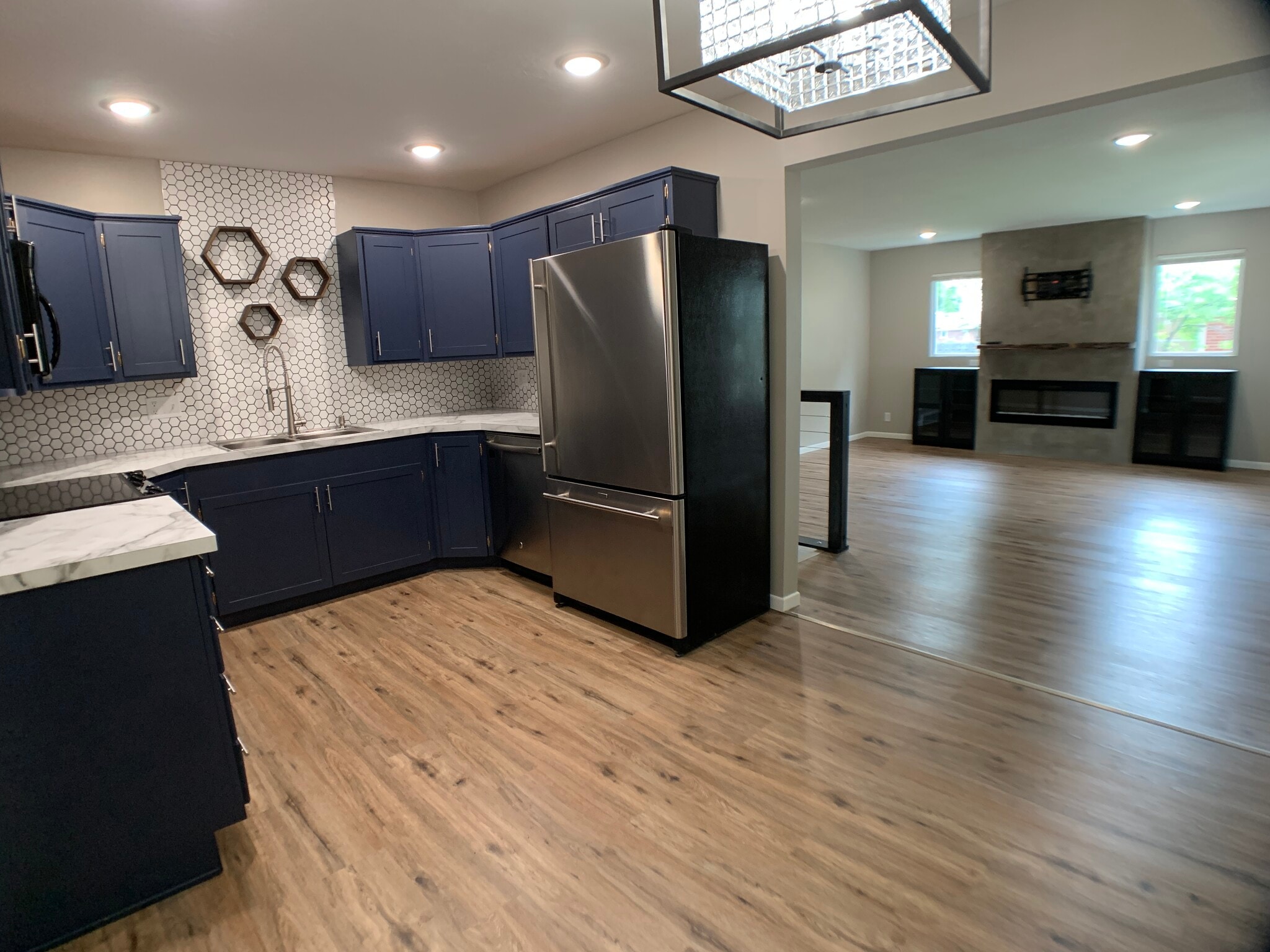 Building Photo - 211 Wedgewood Dr