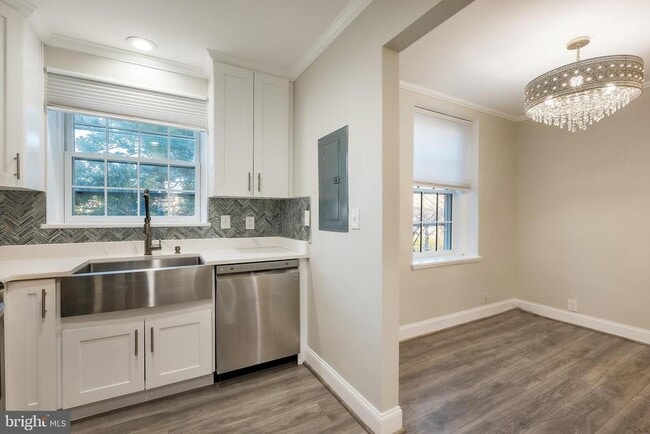 Building Photo - 3888 Porter St NW