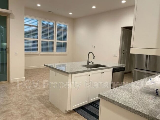 Building Photo - 59 Henson