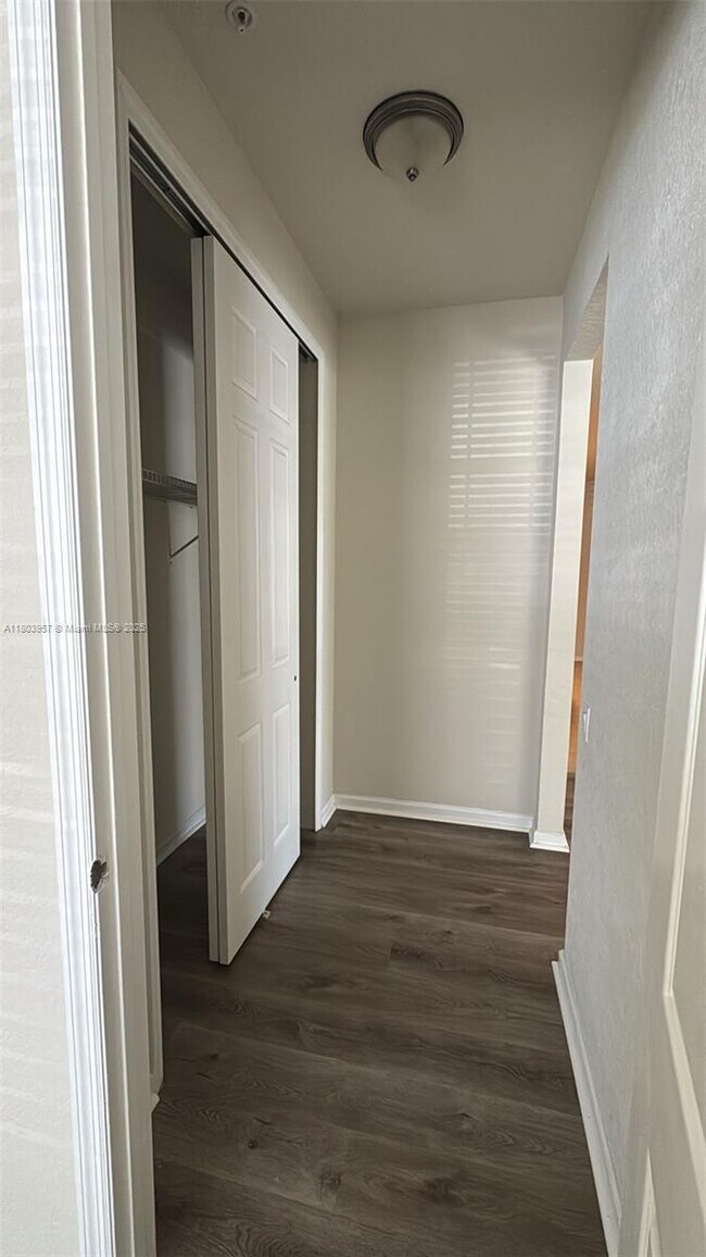 Building Photo - 3356 Robert Trent Jones Dr