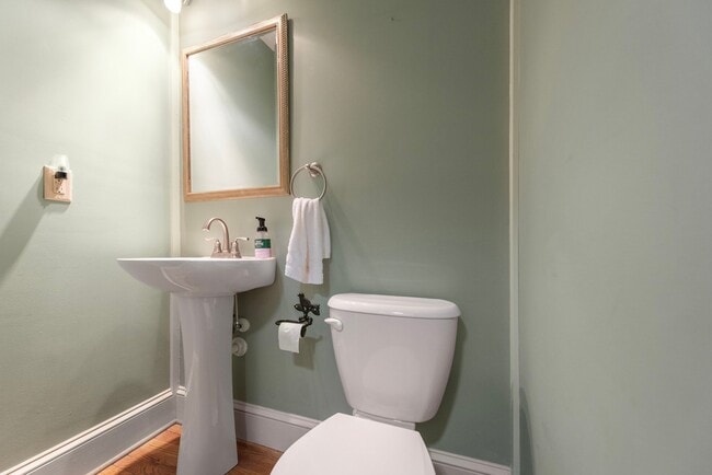 Building Photo - 143 Bertie Ln