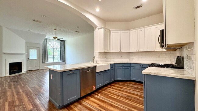 Building Photo - 15027 Winding Black Cherry Ln