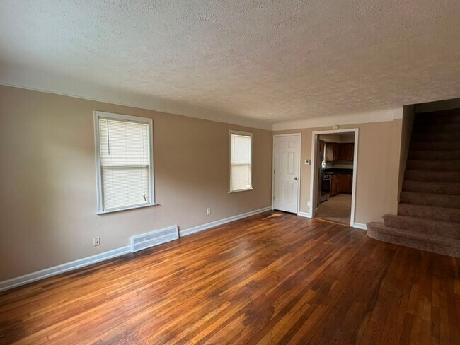 Building Photo - 1803 E 298th St