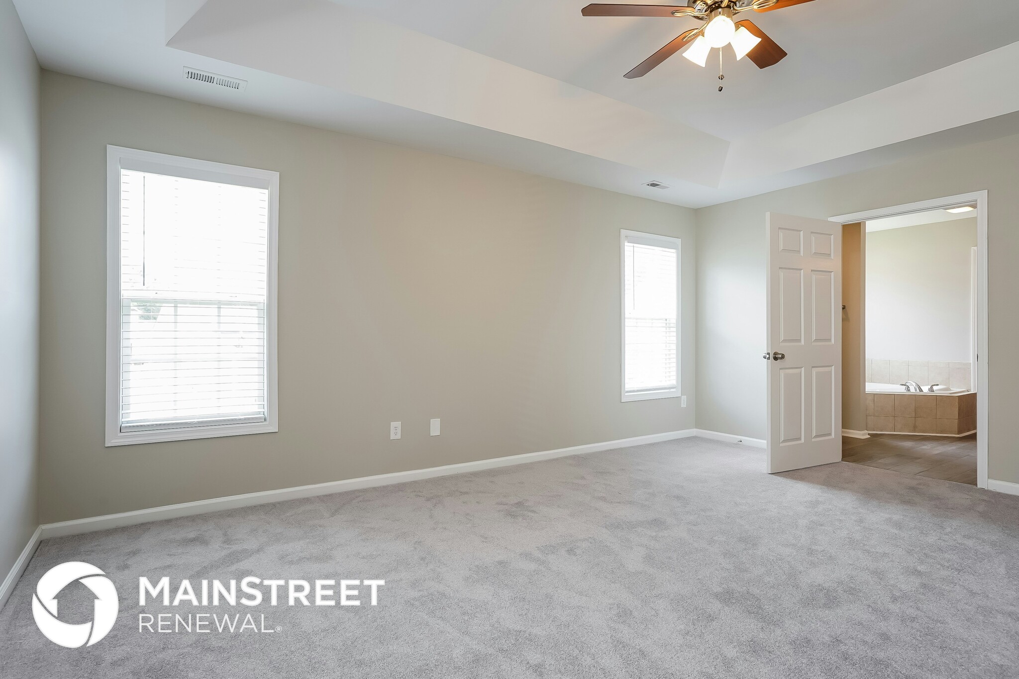 Building Photo - 1505 Golden Bell Dr