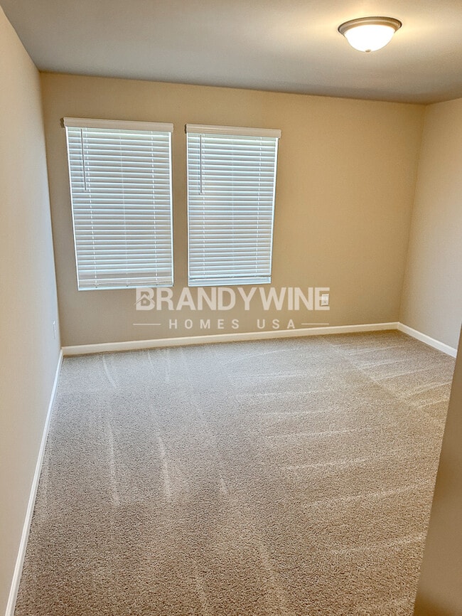 Building Photo - LUXURY COMMUITY! CRESTVIEW at Towne Lake!!...