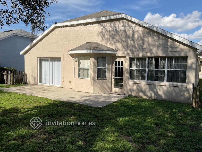 Building Photo - 2066 River Park Blvd