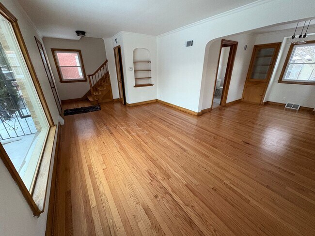 Building Photo - Newly remodeled single family with lots of space!!