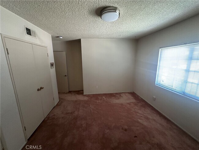Building Photo - 12300 Blix St