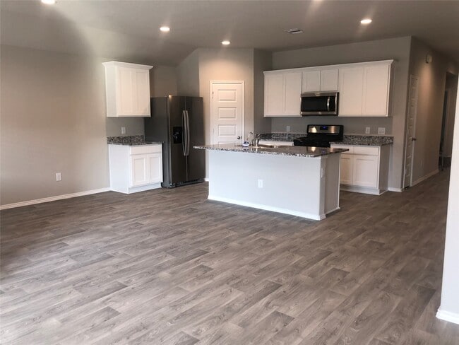 Building Photo - 1810 Gibbons Creek Dr