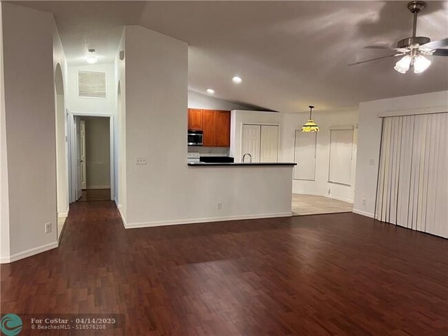 Building Photo - 3542 SW Margela St