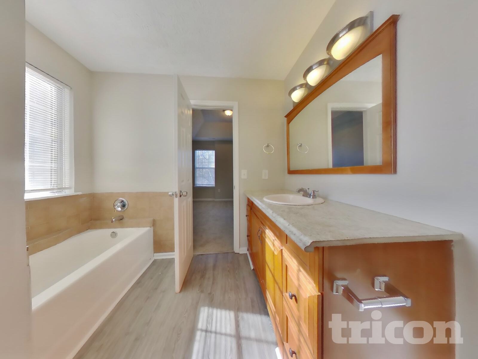 Building Photo - 3520 Willow Tree Cir