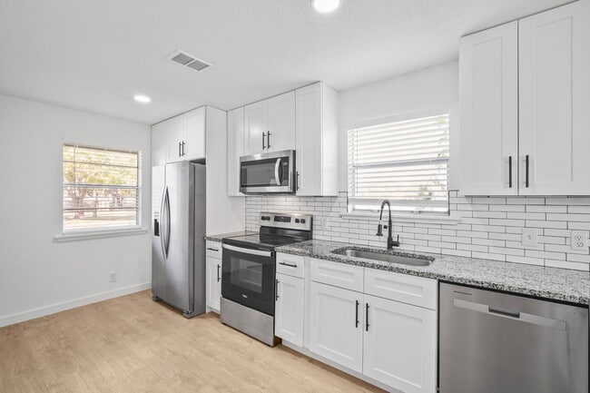 Building Photo - 1325 Cheney Hwy