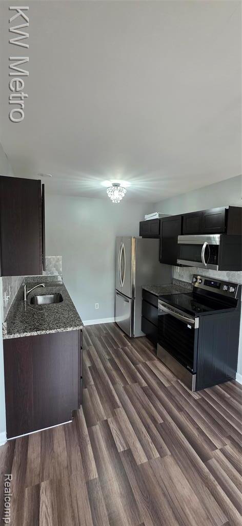 Building Photo - 38604 Meadowdale St