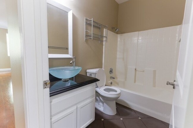 Building Photo - 6106 Rancho Brida
