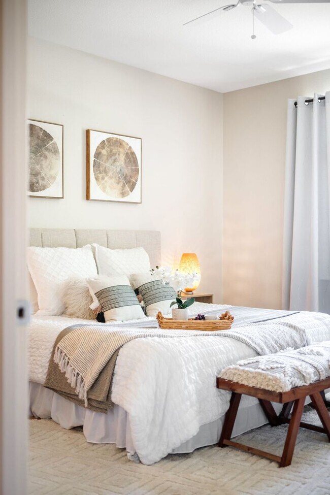 Building Photo - Spacious 3BR + Loft in the Palomino Park Community - Perfect for Comfortable, Convenient and Quit...