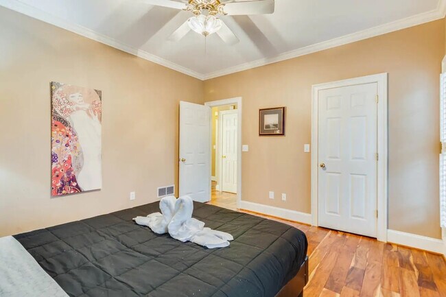 Building Photo - 2531 Old Salem Cir SE