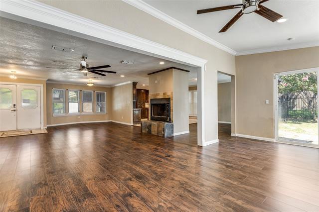 Building Photo - 8725 Hidden Hill Dr