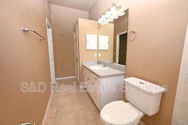 Building Photo - 2618 High Ridge Dr