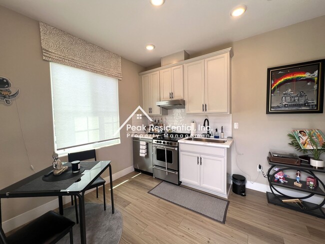 Building Photo - Updated West Sacramento 1bd/1ba ADU!