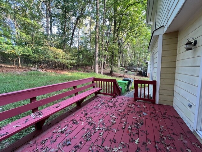 Building Photo - Newly Renovated 3BD, 2.5BA North Raleigh Home on a Private Lot in a Prime Location Near Shopping,...