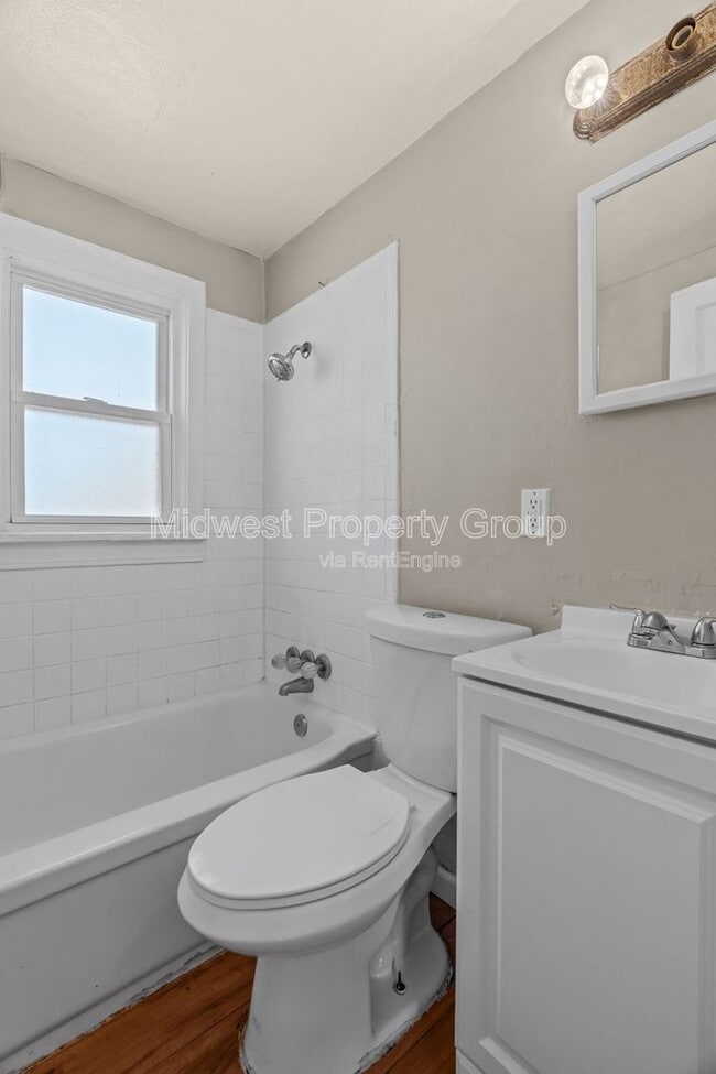 Building Photo - 161 Anistasia Dr