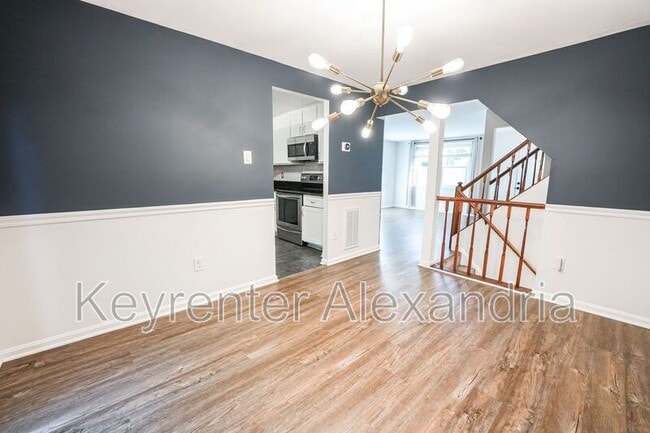 Building Photo - 6626 Birchleigh Way
