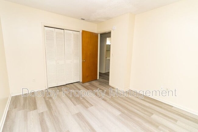 Building Photo - 7833 Basswood Ln