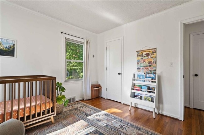 Building Photo - Charming Prairie Village Ranch + Designer ...